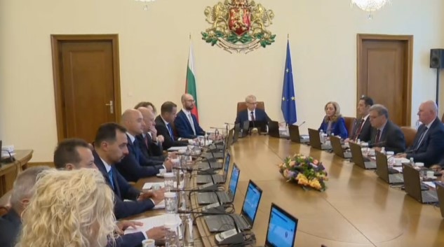 В точка втора от днешното заседание ще разпределим задачите на