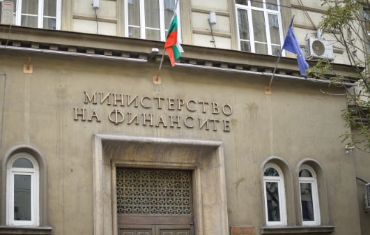 Туристическите агенции изразяват съмнения в картел непрозрачност вратички скрити печалби