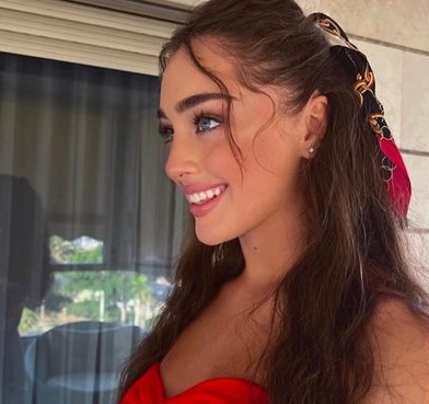 Разбрали недоразбрали хейтъри се нахвърлиха върху новата Мис Варна Елизабет