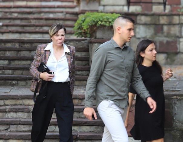 Калина Сакскобургготска се яви в Областна дирекция на МВР София за