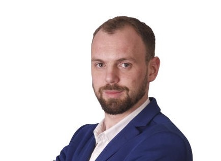 Един от учредителите и членове на Националния съвет на Да