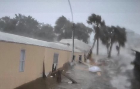 400 000 домакинства и предприятия са без ток в Съединените