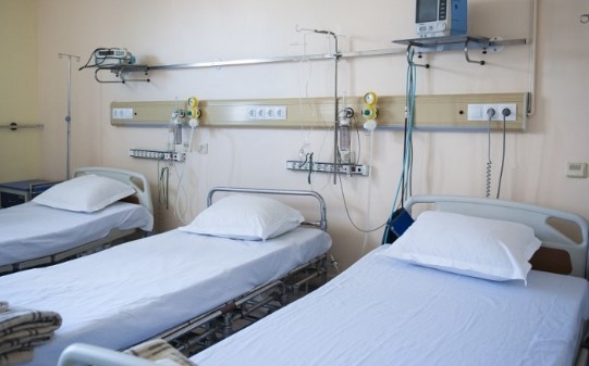 18 деца са приети със симптоми наподобяващи хранително натравяне в