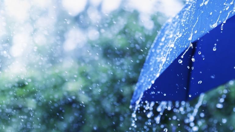 Жълт код за валежи с гръмотевици е обявен в областите