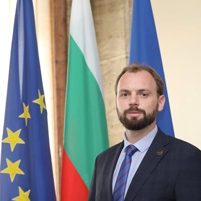 Детето което Мустафа Емин е искал да изкара от шоковата