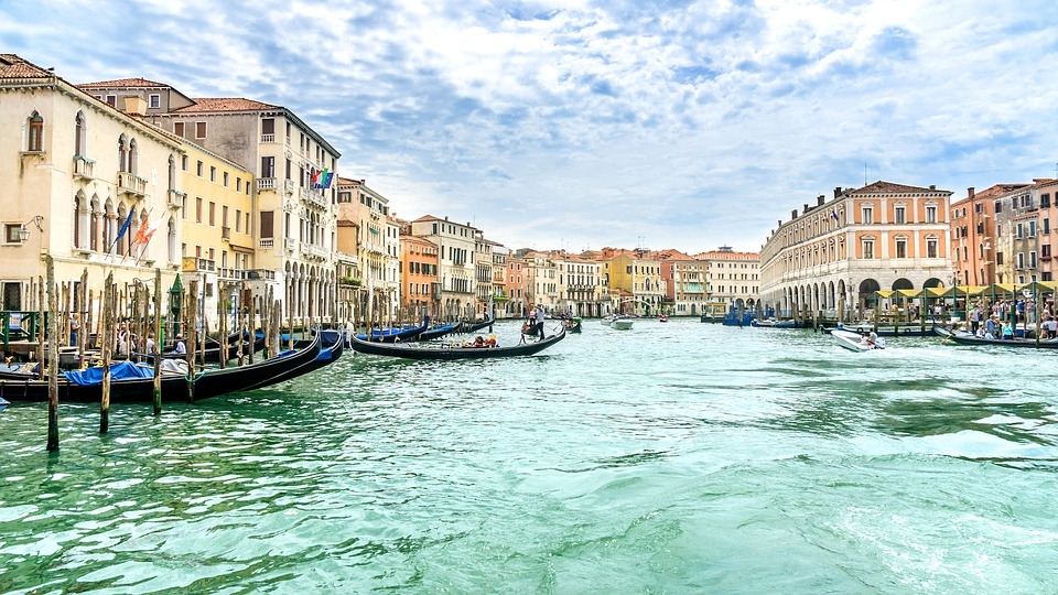 Венеция планира да експериментира с входна такса от 5 евро