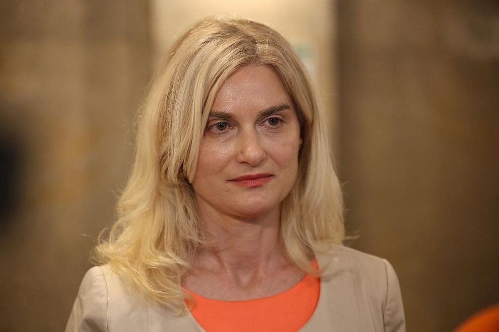 Министърът на туризма Зарица Динкова изрази съболезнования към близките на