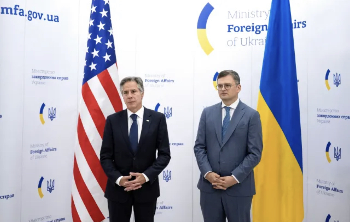 Русия атакува с ракети Украйна броени часове преди визитата на държавния