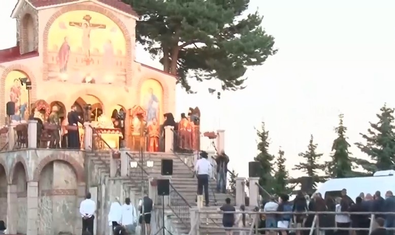 Хиляди християни от цялата страна се събират на Кръстова гора