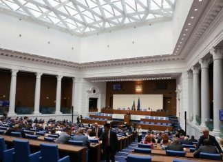 С поздрав за началото на новата учебна година и предупреждения