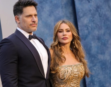 По малко от два месеца след като сложи край на брака