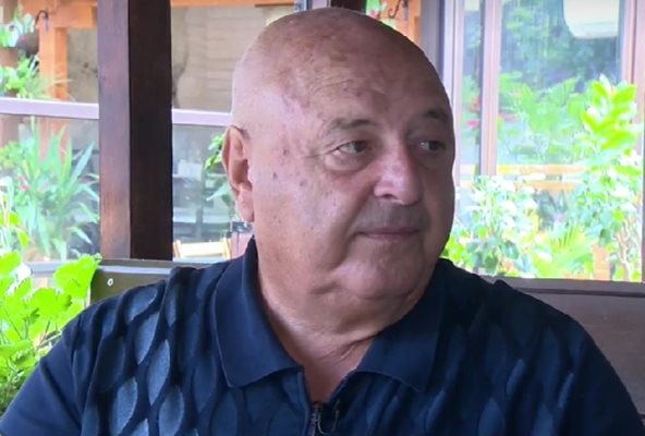 Къро сигурно си е имал достатъчно грехове и поводи да