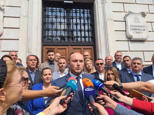 И в неделя лидерът на ГЕРБ Бойко Борисов продължи да