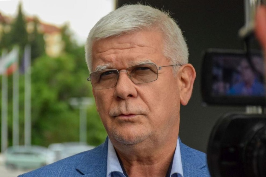 Министър Вътев: Няма да допусна да бъдат ощетени българските земеделци и потребители