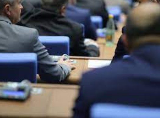 Парламентарната комисия по отбрана ще изслуша в 17 30 часа министърът