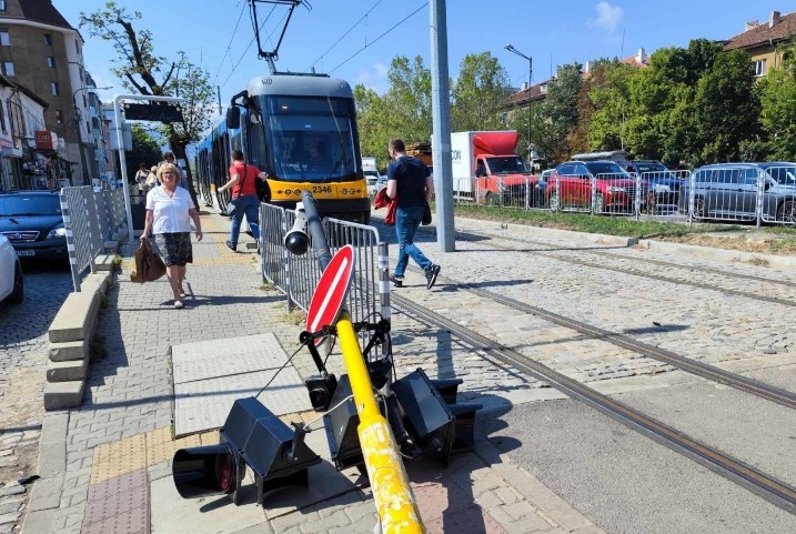 На косъм от фатален инцидент се размина падането на голям