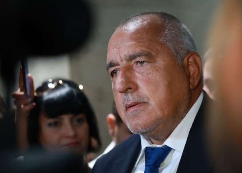 Заради динамичните събития в страната не остава време да се