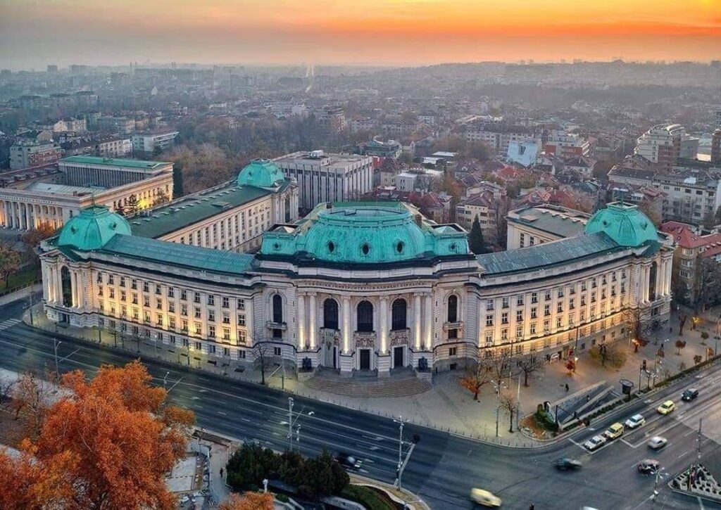 Магистърската програма Астрономия и популяризация на астрономията е подходяща за