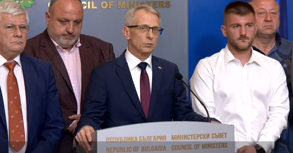 В Министерския съвет беше подписан меморандума между правителството и земеделските