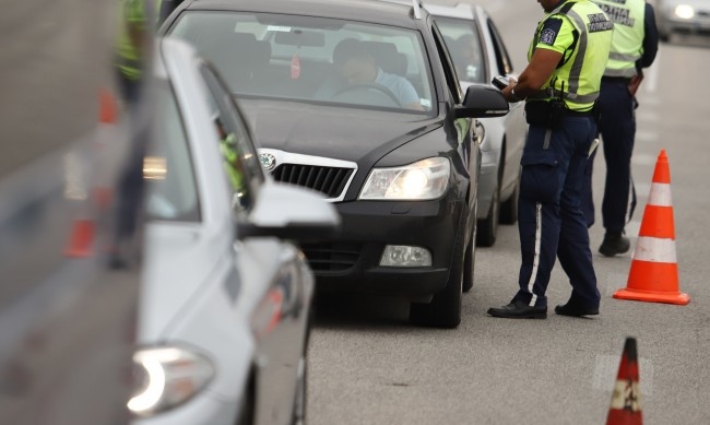 Очаква се засилен трафик по основните пътни артерии в страната