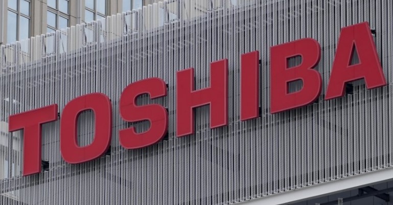 Акциите на японския промишлен гигант Тошиба ще бъдат извадени от