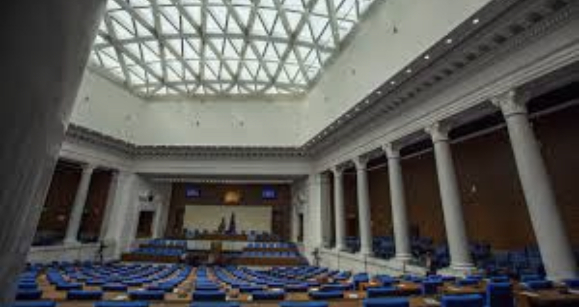 Парламентът прие окончателно промените в закона за противодействие на корупцията