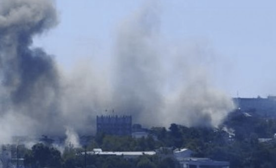 В окупирания Севастопол са се чули силни експлозии а местни