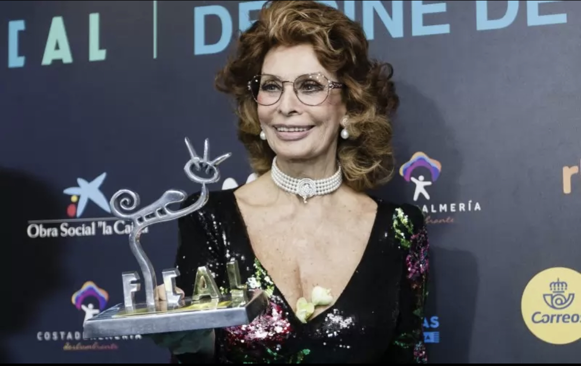 Легендата на италианското кино София Лорен е била приета по