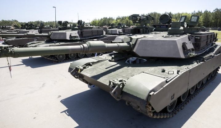 Украинският президент Володимир Зеленски съобщи че първите американски танкове Ейбрамс