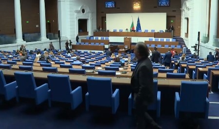 Гласуването на Проекта на решение за предоставяне на допълнителна военна