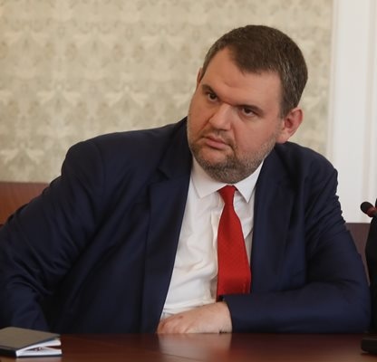 Депутатът от ДПС Делян Пeевски обяви, че министърът на финансите