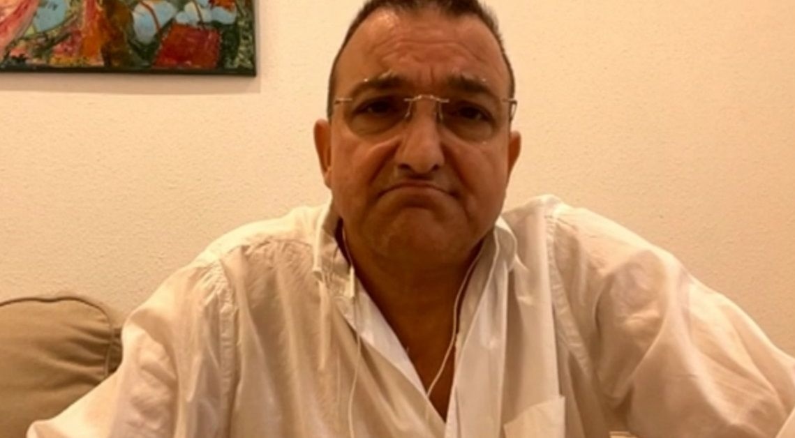 Това което правех преди в театъра се опитвам да го