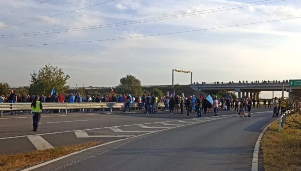 Министърът на енергетиката Румен Радев и неговият заместник Красимир Ненов