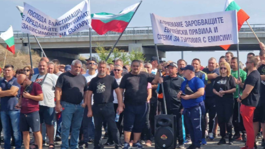 Шести ден продължава блокадата на автомагистрала Тракия край Стара Загора