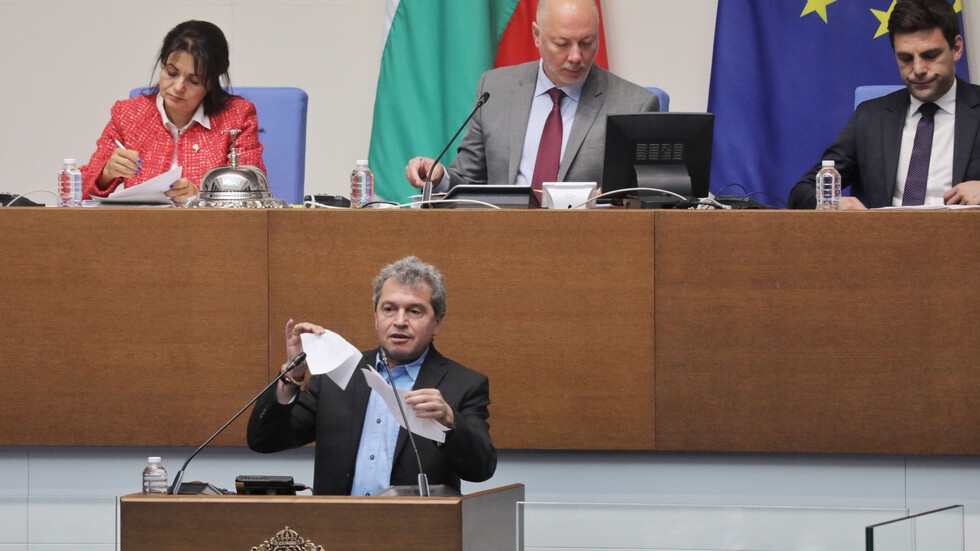 Председателят на парламентарната група на Има такъв народ Тошко Йорданов