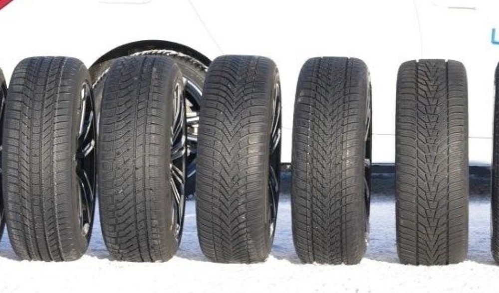 Експерти сравниха популярните автомобилни гуми за зимния сезон. Общо 11