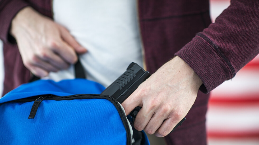 Ученик от Професионалната гимназия по туризъм Алеко Константинов в Банкя