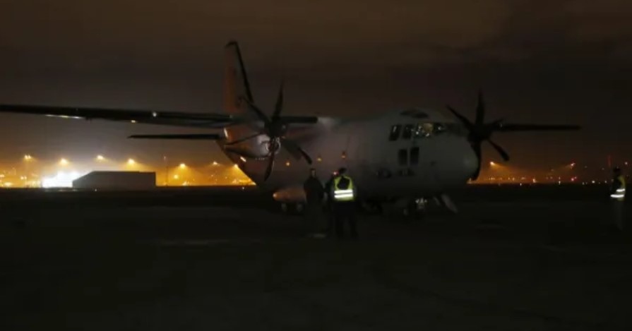 Българският военен самолет Спартан е кацнал в Армения и се