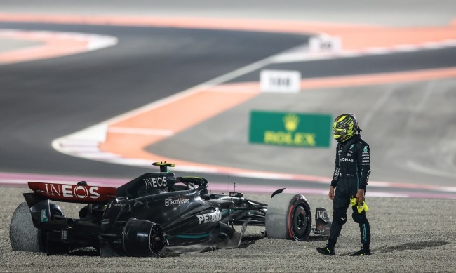 Асът на Мерцедес Люис Хамилтън е глобен с 25 000