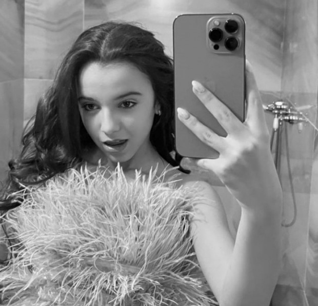 Свърши чуденето кое е първото сериозно гадже на дъщерата на