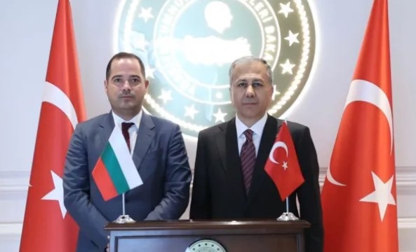 В рамките на работно посещение в Анкара министърът на вътрешните