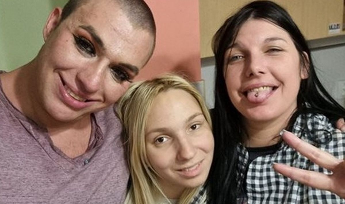 Най известното българско трио – Емили Тротинетката Тихомир и Елизабет които живяха