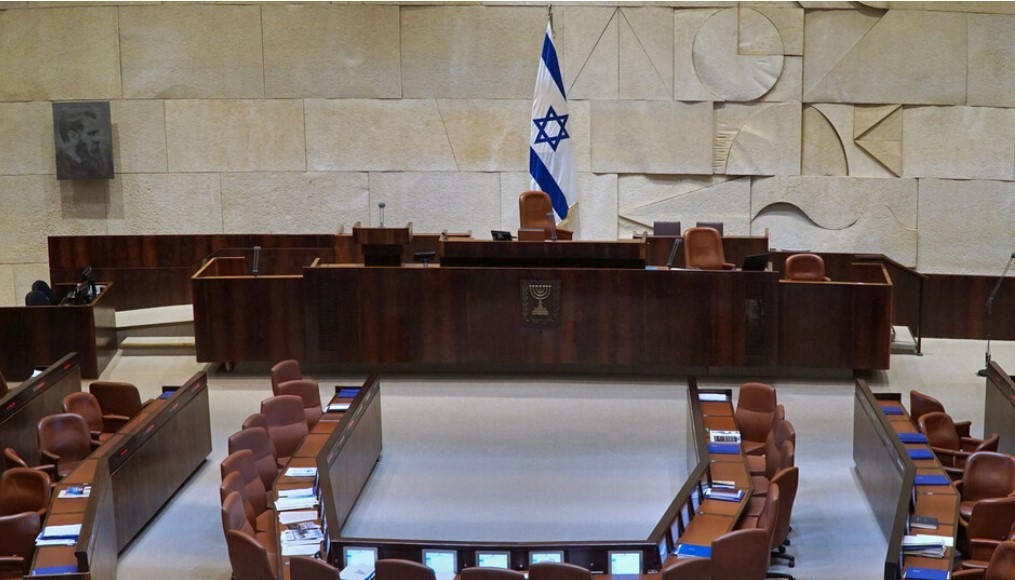Парламентът на Израел, наречен Кнесет, одобри съставянето на военновременно правителство с 66