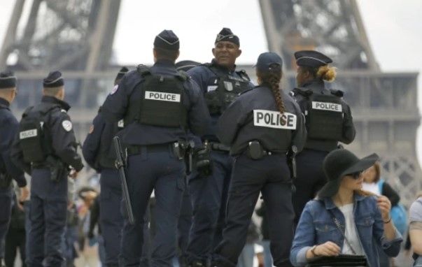 Учител е убит а други двама души са тежко ранени при нападение