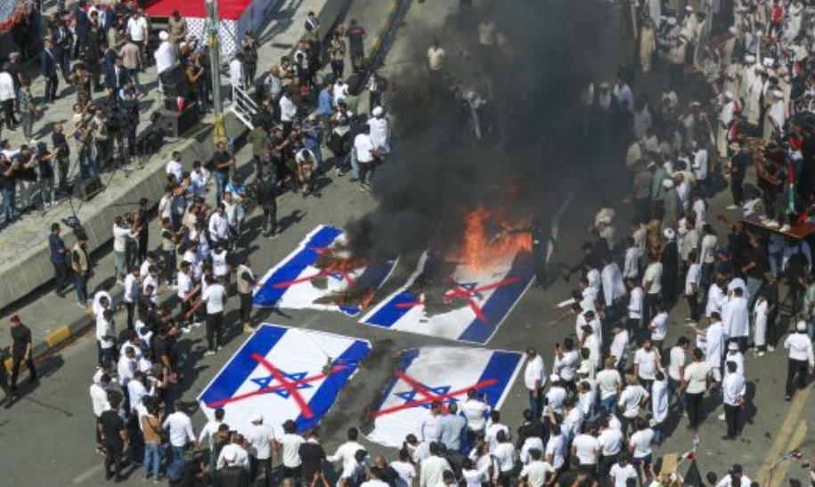 Евакуацията в Ивицата Газа е в ход Хиляди палестински семейства