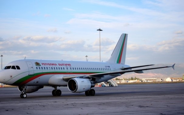 Правителственият самолет Еърбъс лети за Тел Авив и ще се