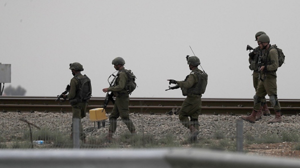 Положението е напрегнато Около 300 хилядната израелска армия чака заповед за