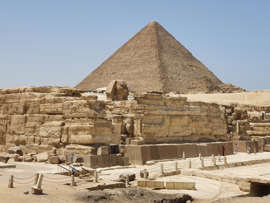 Българи се завърнаха от Египет с чартърен полет на European