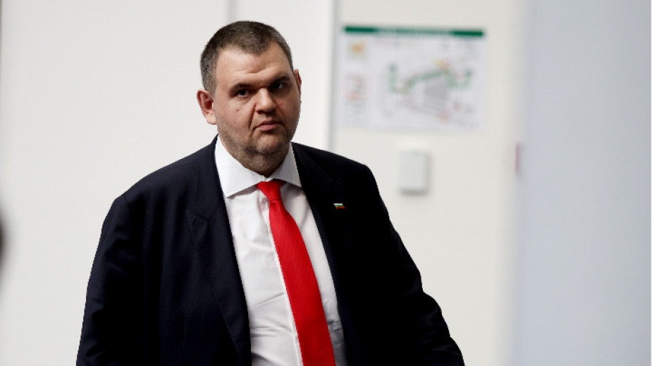 Делян Пеевски официално вече е съпредседател на ПГ на Движението