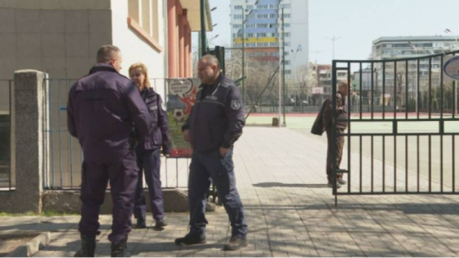 Училища в София Русе Бургас и Стара Загора получиха заплахи